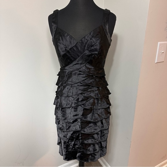 London Times Dresses & Skirts - London Times Black Sleeveless Ruffled Dress in Size 10